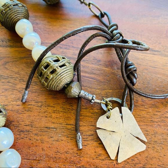 Genuine pearl and brass bead handmade necklace - Picture 2 of 3